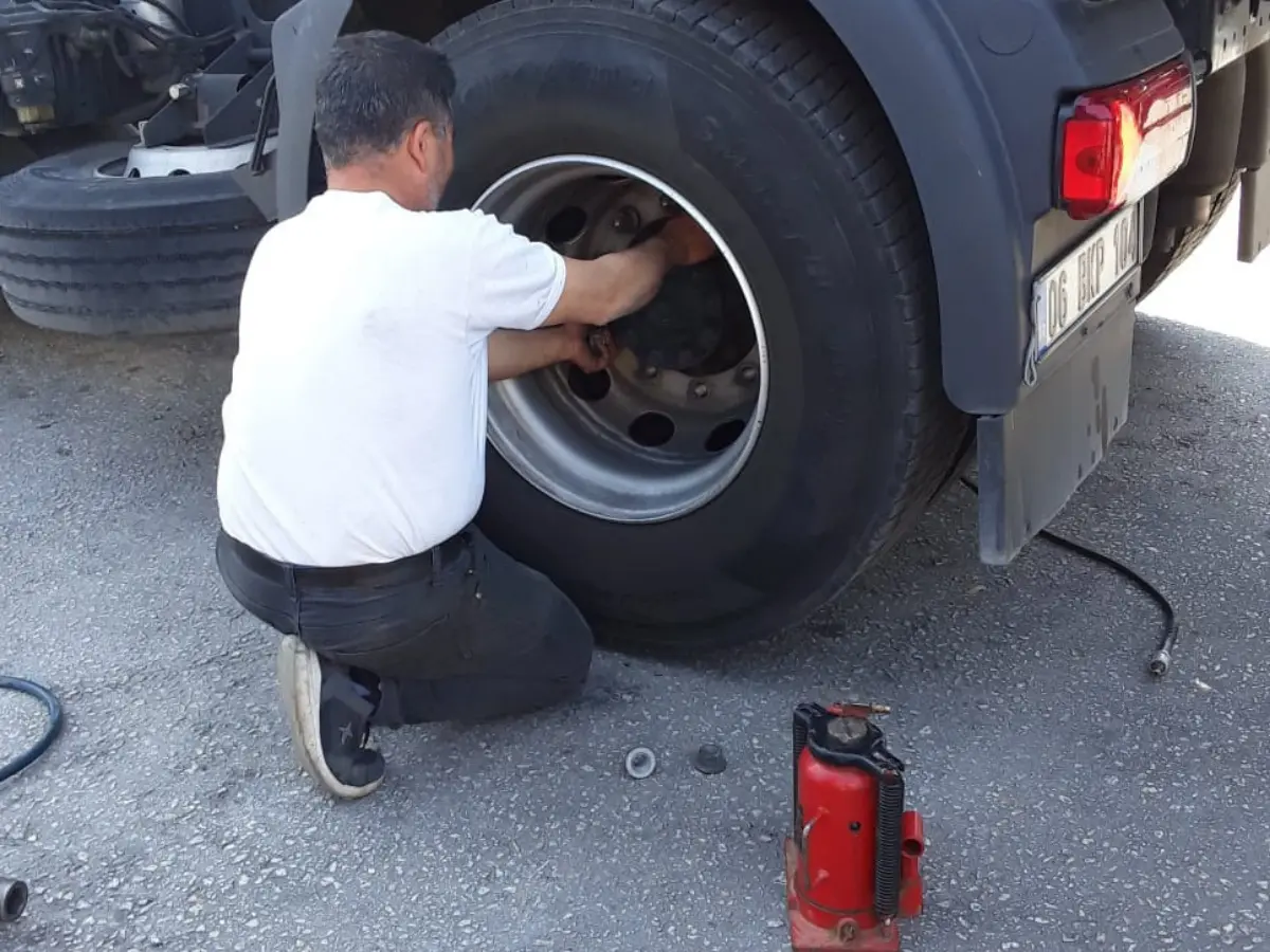 Koyulhisar Oto Lastikçi