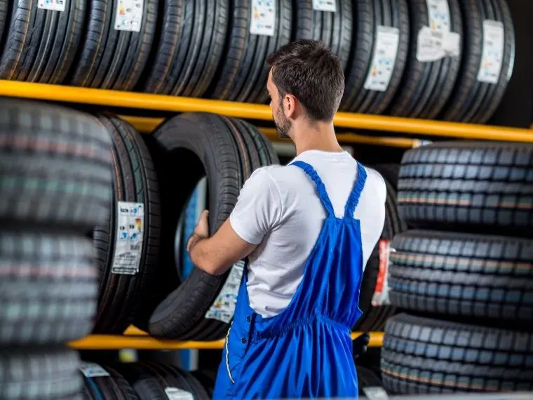 Koyulhisar Oto Lastikçi